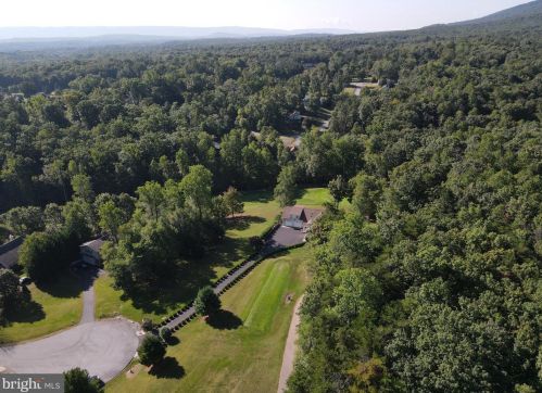 175 Sacajawea Ct, Hedgesville, WV 25427-6161