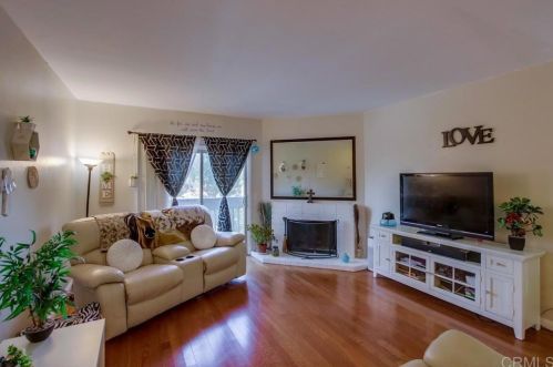 3958 60th St, San Diego, CA 92115-6537
