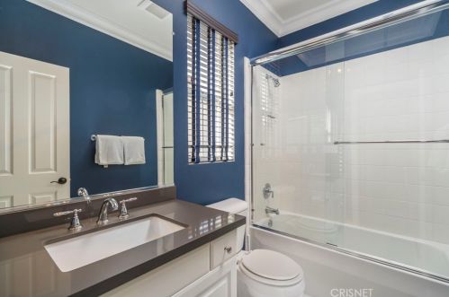 26173 Lone Rock Ct, Santa Clarita CA  91381-0647 exterior