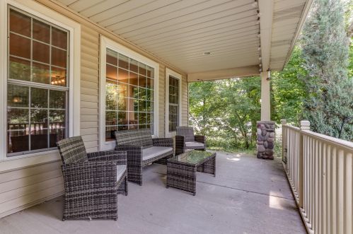 2102 116 St, Kenosha WI 53158-3605 exterior