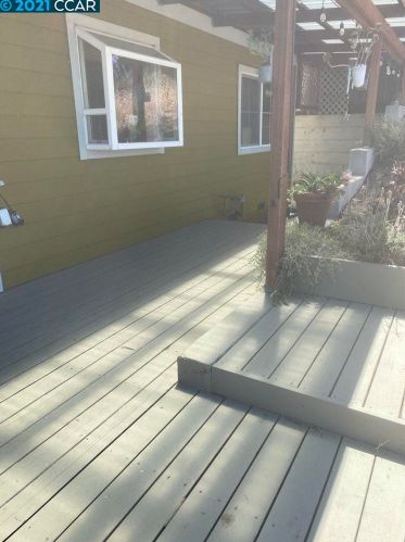 1771 Clos Duvall Ct, Benicia CA  94510-2327 exterior