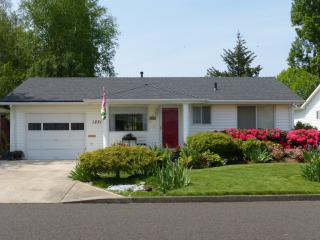 1231 Princeton Rd, Woodburn, OR 97071-2509