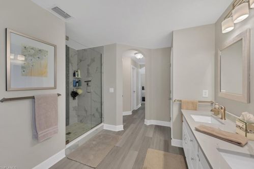 8443 Hollow Brook Cir, Naples, FL 34119-9724
