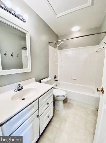 8381 Jovin Cir, Springfield VA  22153-4014 exterior