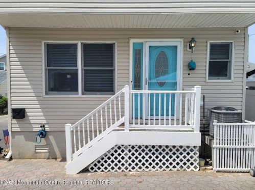 14 Bay Way, Lavallette NJ  08735-1905 exterior