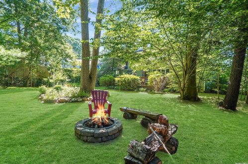 58 Liso Dr, Mount Sinai NY  11766-1917 exterior