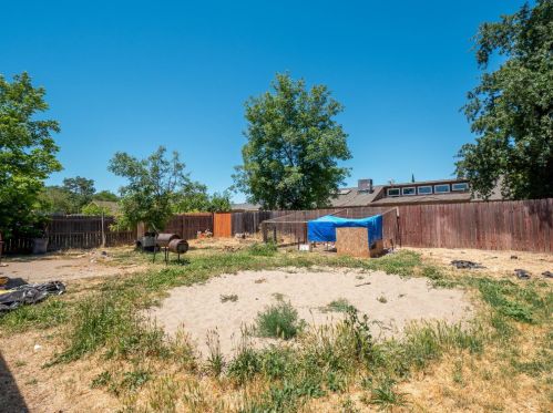 213 Quadra Ave, Rio Linda CA  95673-3338 exterior