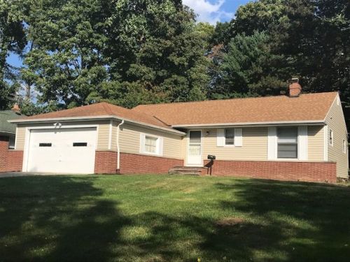 1107 Blanchester Rd, Cleveland, OH 44124-1323