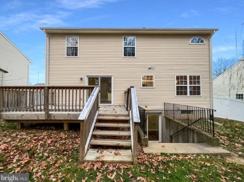 5765 Rhode Island Dr, Woodbridge VA  22193-3830 exterior