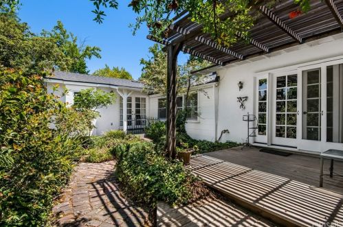 4817 Irvine Ave, North Hollywood, CA 91601-4317