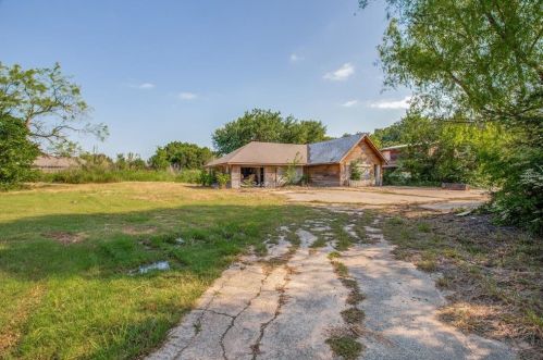 3225 Betty Ct, Granbury, TX 76049-7531