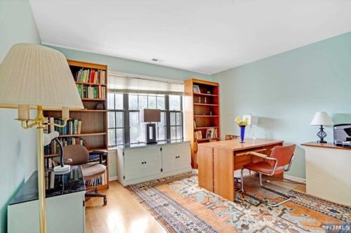 97 Suleski Ct, Mahwah NJ  07430-2961 exterior