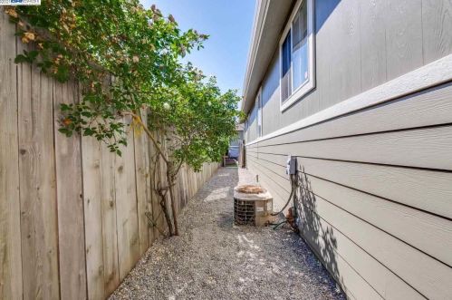 503 Willow Ave, Hayward CA  94541-2424 exterior