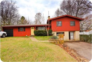 415 Holly St, Fayetteville, AR 72703-1818
