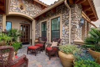 3905 Highview, Mesa, AZ 85207-1488