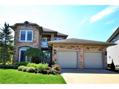 4227 Queens Gate, Avon, OH 44011-2771