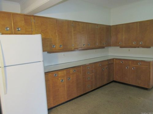 2347 Crompond Rd, Yorktown Hgts NY  10598-3735 exterior