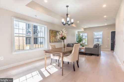 4008 9th St, Washington, DC 20032-6052