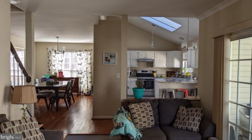 407 Deerpath Ave, Leesburg, VA 20175-2518
