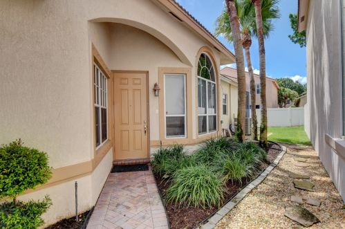 4808 Modern Dr, Delray Beach, FL 33445-1212
