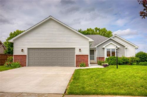 702 Keystone Dr, Ankeny, IA 50021-4709