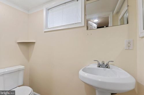 3208 21 St, Washington DC  20002-6735 exterior