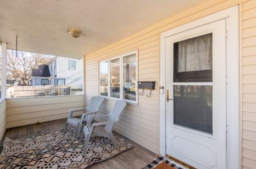 313 Laflin Ave, Waukesha, WI 53186-6227