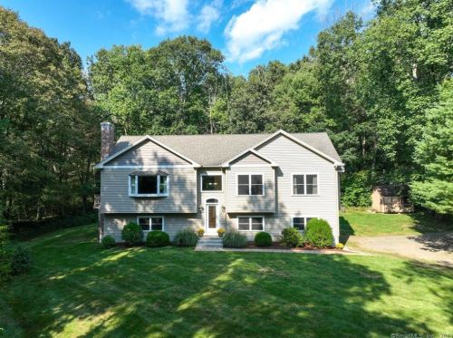 384 Gilead St, Hebron, CT 06248-1347