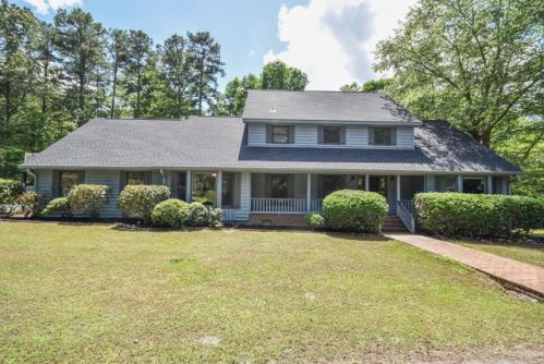 207 Creekwood Rd, Sanford, NC 27330-6082