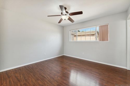 10233 Pino Dr, Lakeside, CA 92040-2518