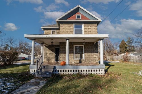 2872 Edwards St, East Troy, WI 53120-1310