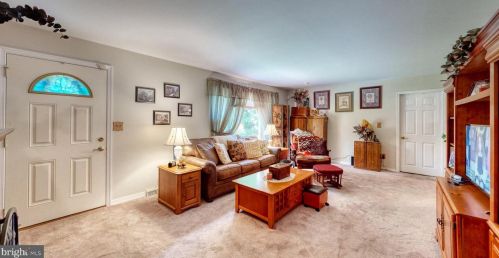 705 Deer Track Ln, Dover, DE 19904-5360