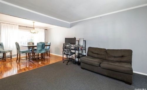 191-22 Nashville Blvd, Jamaica, NY 11413-1534