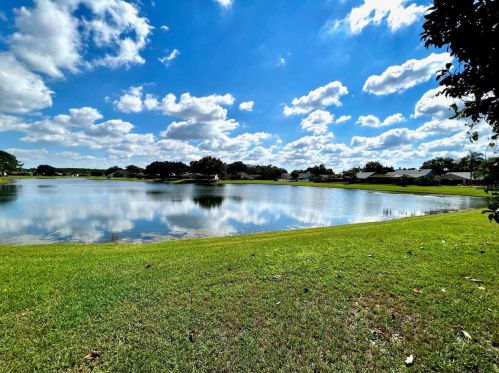 5535 Deer Creek Dr, Orlando, FL 32821-7611