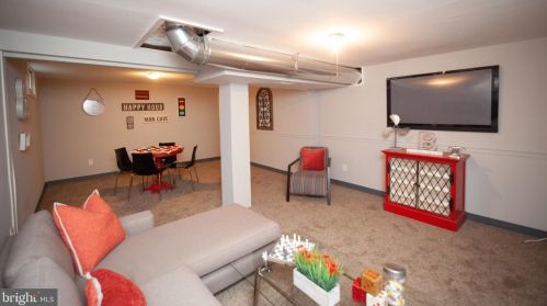 208 Beaver Dr, Gloucester NJ  08031-2902 exterior