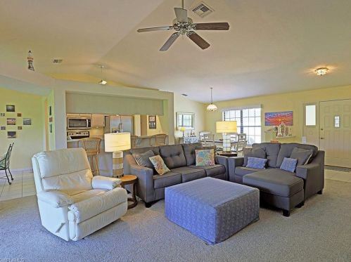 311 34th St, Cape Coral, FL 33904-4839