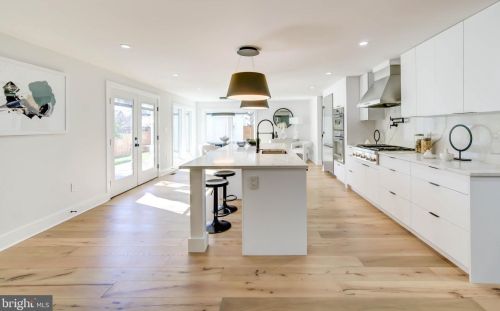 4624 Asbury Pl, Washington DC  20016-4325 exterior