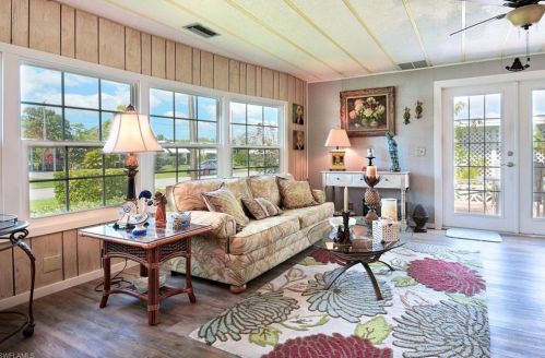 38 Le Mans Dr, Naples FL 34112-9126 exterior