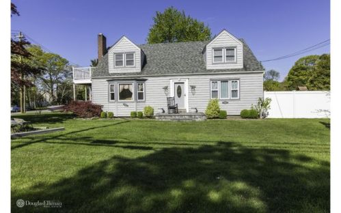 340 Washington Ave, Canaan Lake, NY 11772-1800