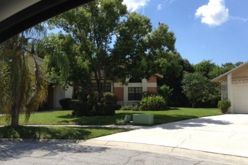 348 Waterford Cir, Tarpon Springs, FL 34688-7201