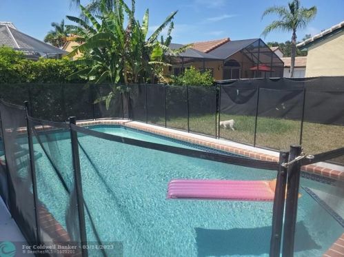 440 189th Ter, Hollywood, FL 33029-2903