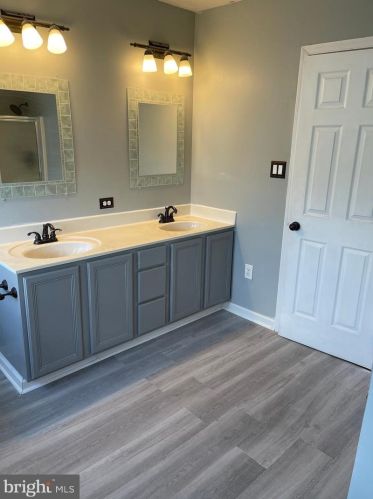 101 Stoneridge Pl, Bear DE  19701-1952 exterior