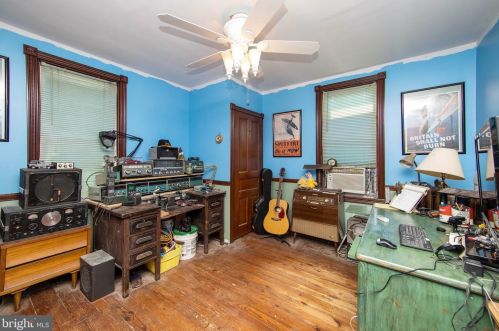 52 Chestnut Ave, Camden NJ  08109-2505 exterior