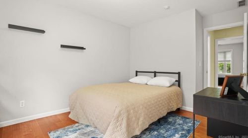 8 Cedar Crest Pl, Norwalk CT  06854-1402 exterior