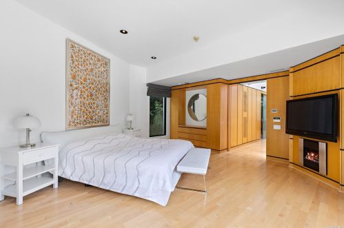 15 Wenwood Dr, Muttontown NY  11545-3129 exterior