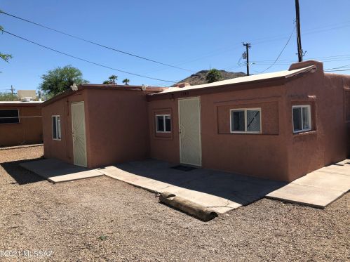 1345 Emery St, Tucson, AZ 85745-2716