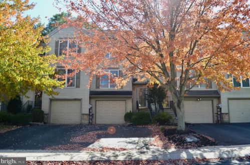 207 Harvard Ave, Lancaster, PA 17603-4498