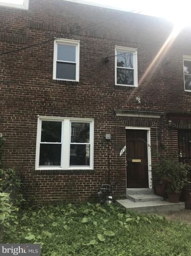 719 Kearny St, Washington, DC 20017-3515
