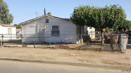 7717 Harold St, Lamont, CA 93241-2907