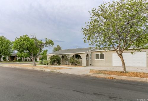 752 Berlyn Ave, Ontario, CA 91764-3433